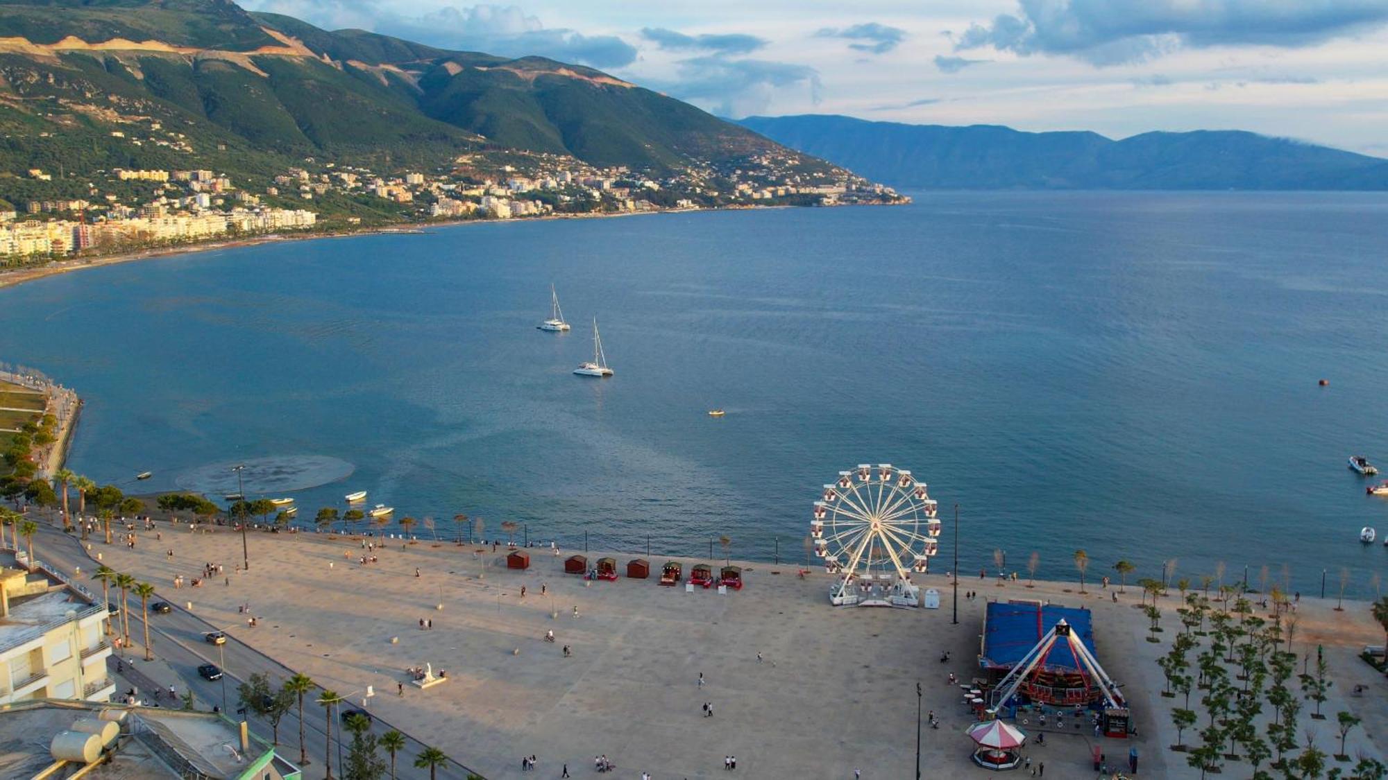 Dot Tradition Hotel Wlora
