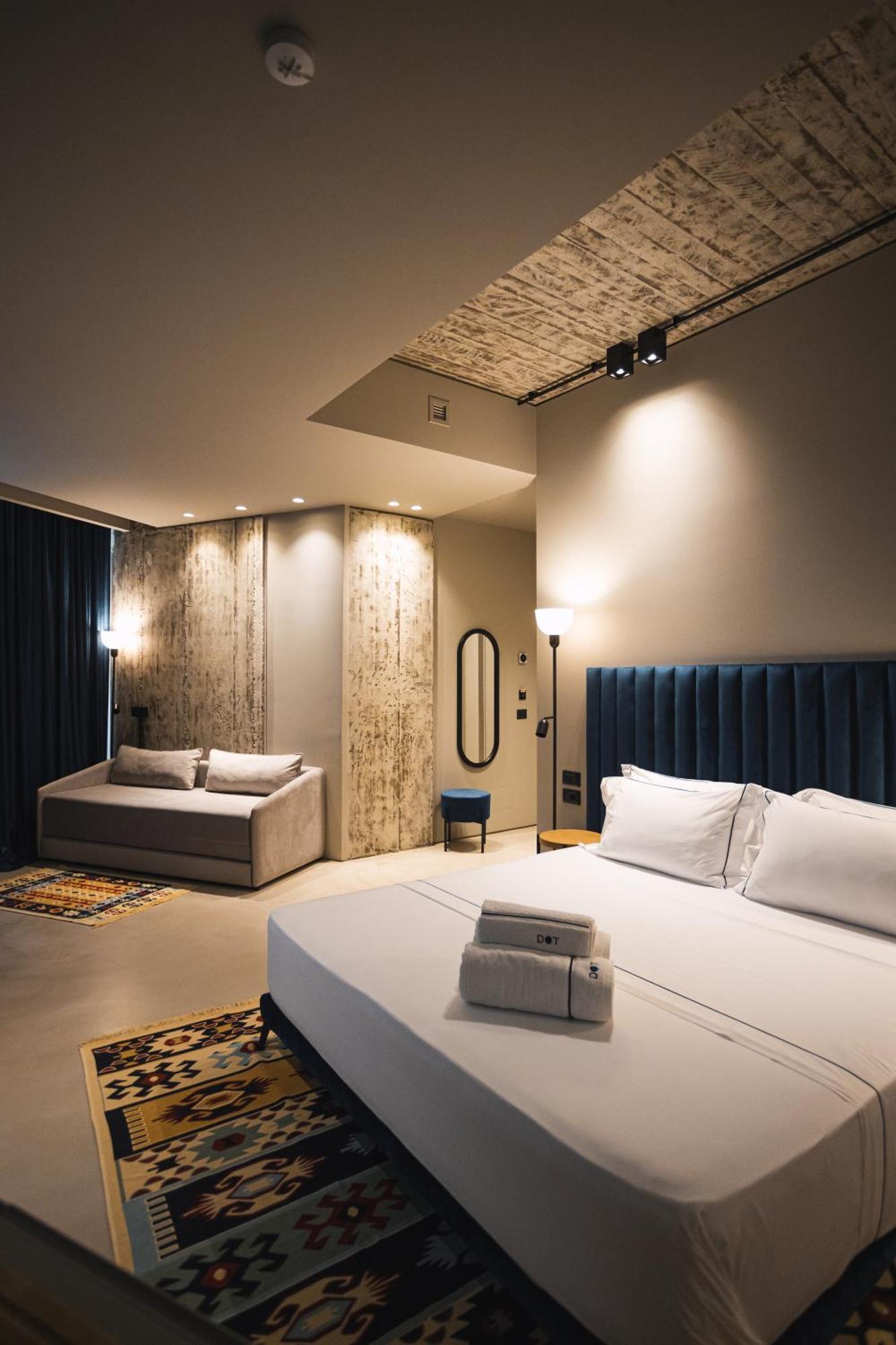 Dot Tradition Hotel Wlora